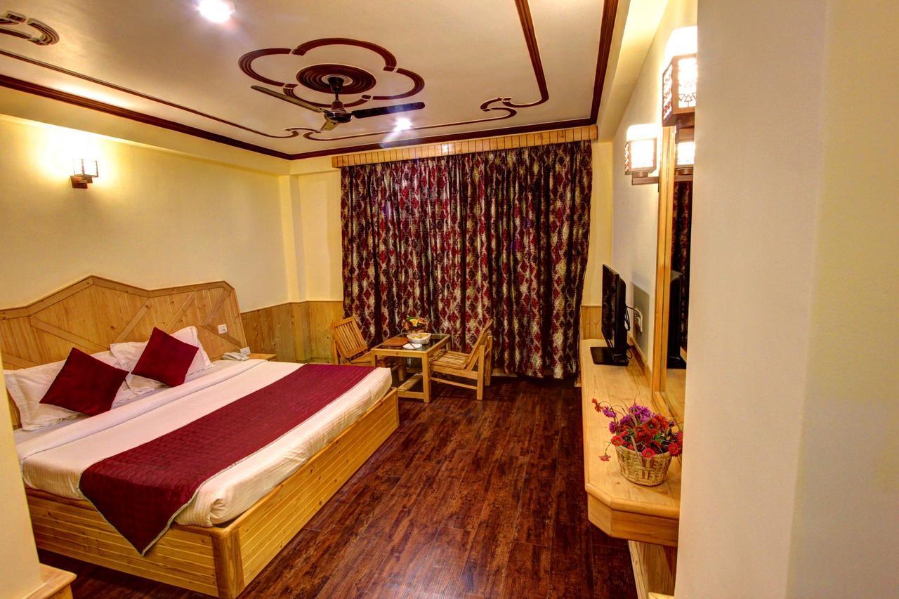 Holiday Bnb Manali Esterno foto