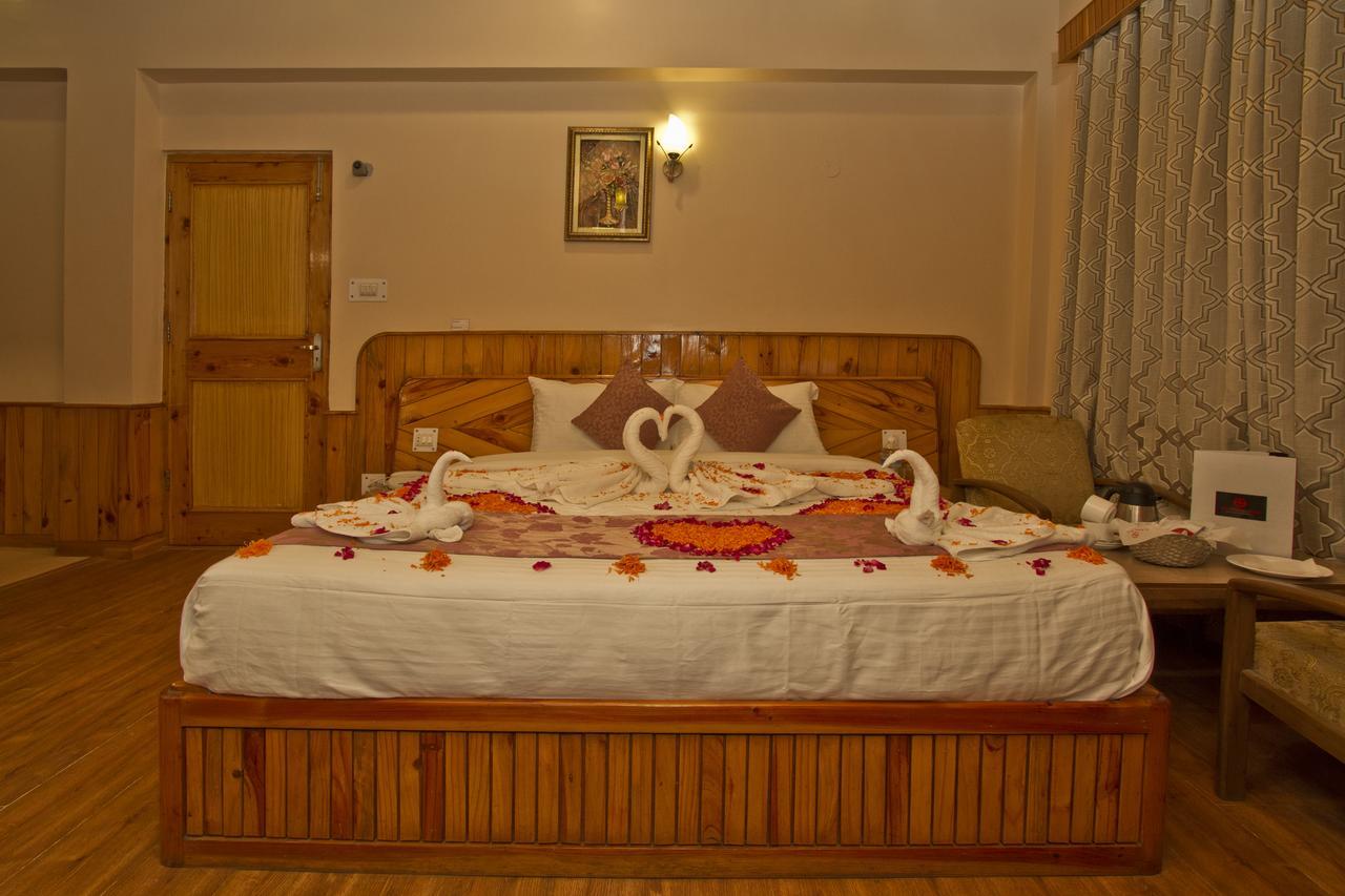 Holiday Bnb Manali Esterno foto