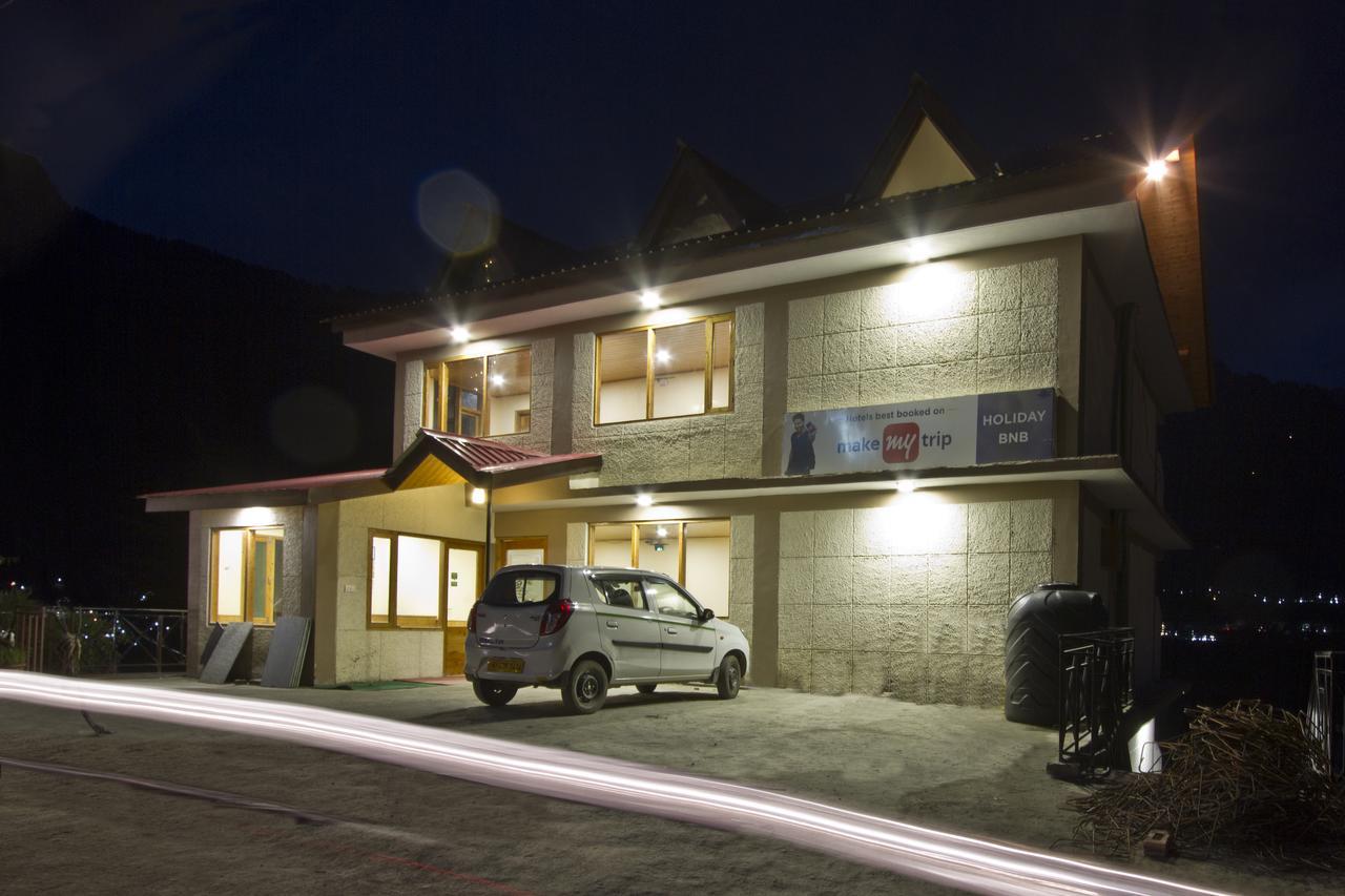 Holiday Bnb Manali Esterno foto