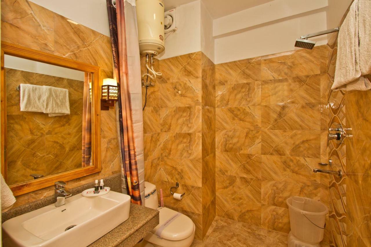 Holiday Bnb Manali Esterno foto