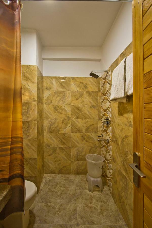 Holiday Bnb Manali Esterno foto